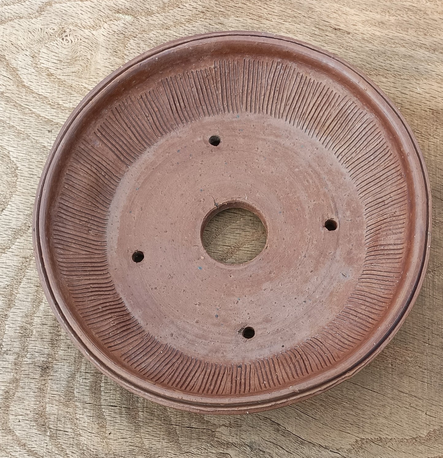 Shallow, round pot with ash glaze and finger marks by Mr. Mitunobu Ito #54