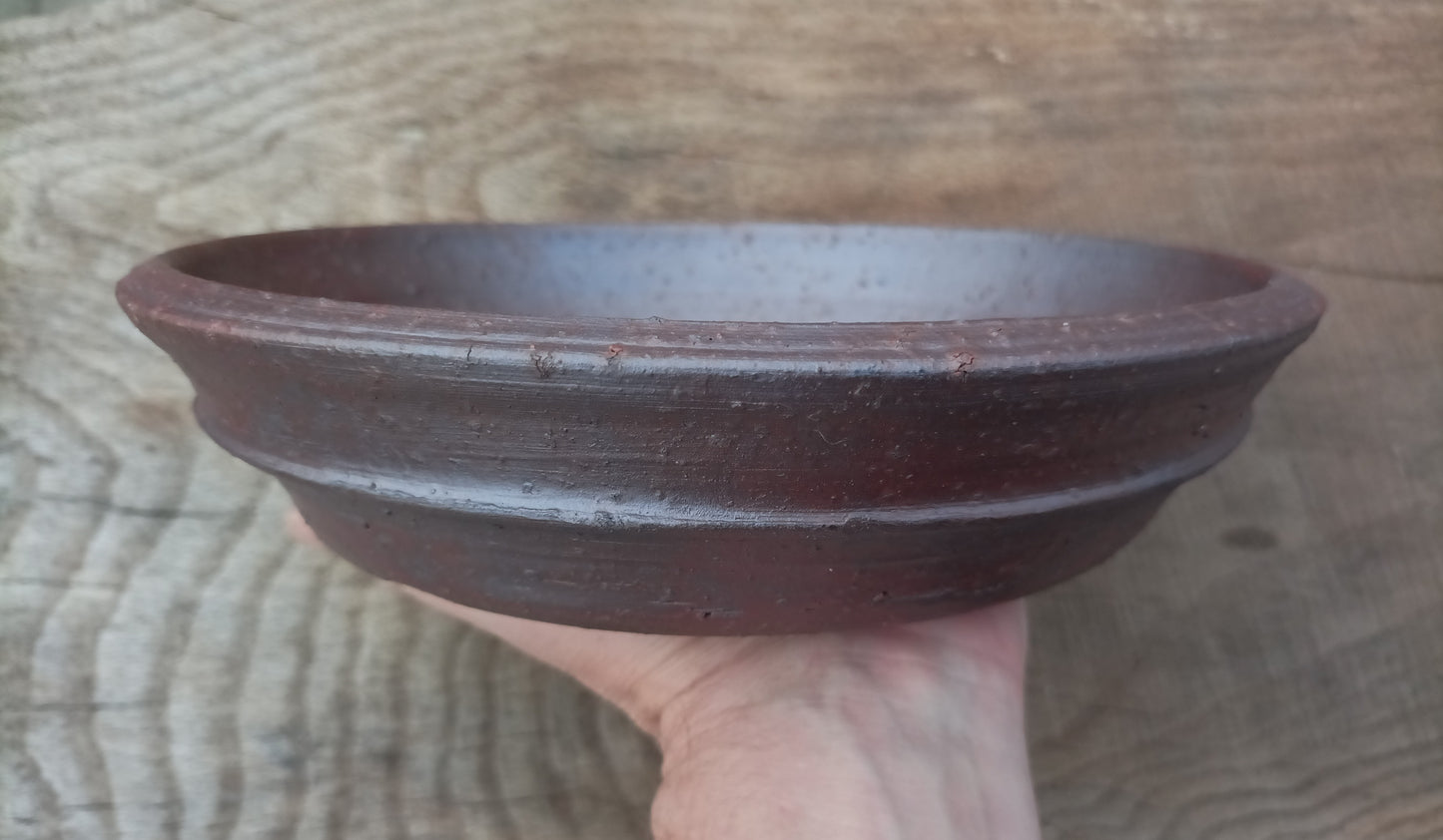 Large, shallow round pot by Mr. Mitunobu Ito #50